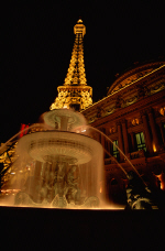 lasvegas-paris.jpg (189529 bytes)
