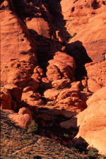 lasvegas-redrock21-deep-shadow.jpg (408121 bytes)