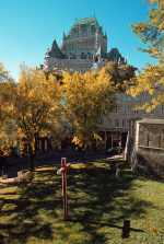 quebec09-cross-shadow.jpg (450381 bytes)