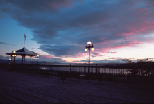 quebec14a-sunrise-boardwalk.jpg (178217 bytes)
