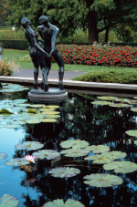 stl36-man-woman-statue-lilies.jpg (363766 bytes)